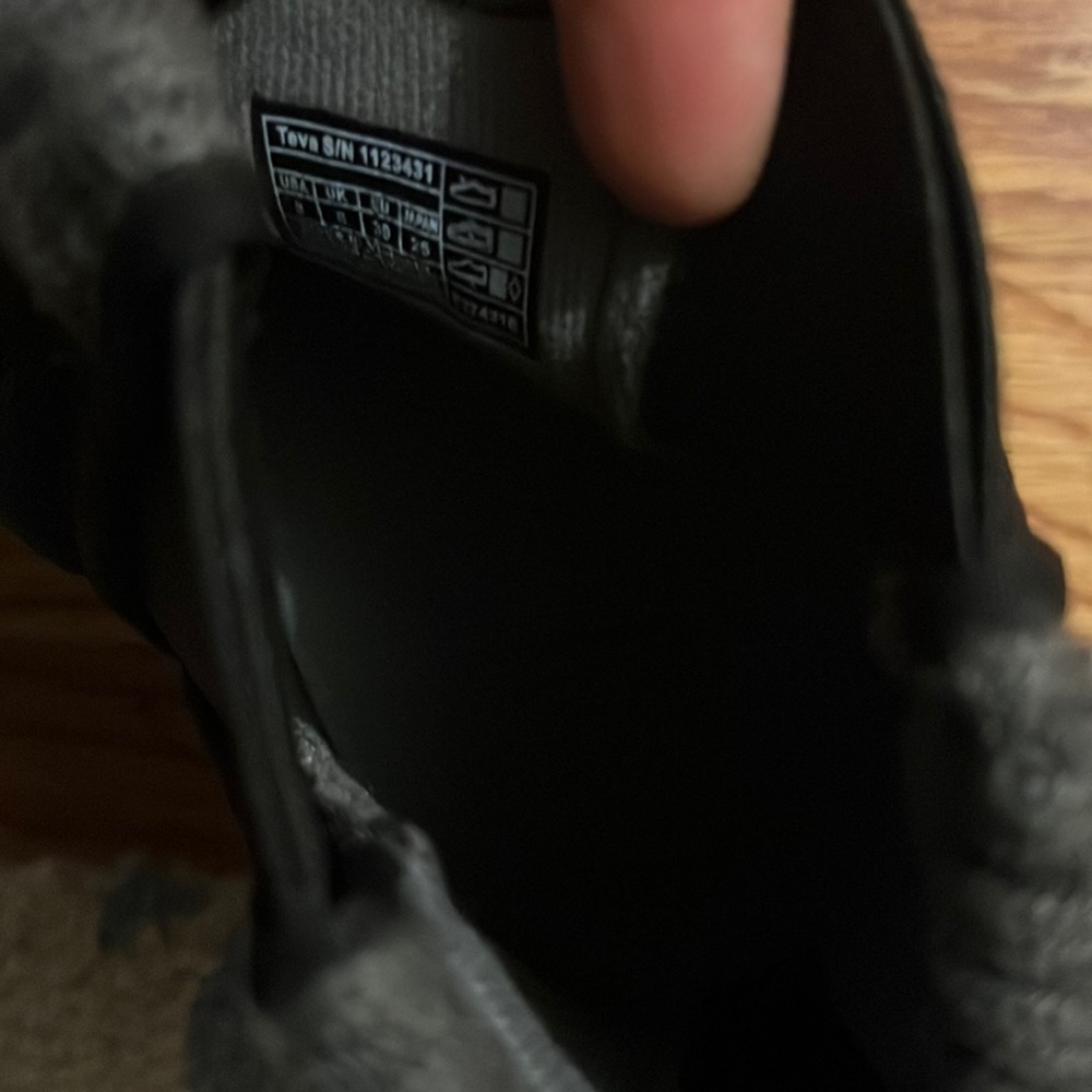 New Teva Ember Mid Boot Quilted Black Womens 8 - Picture 14 of 15